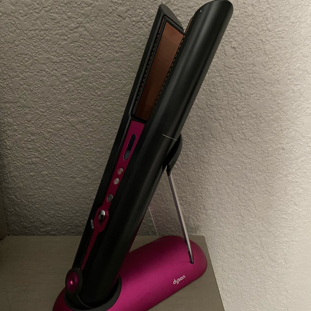 Dyson hair straightener